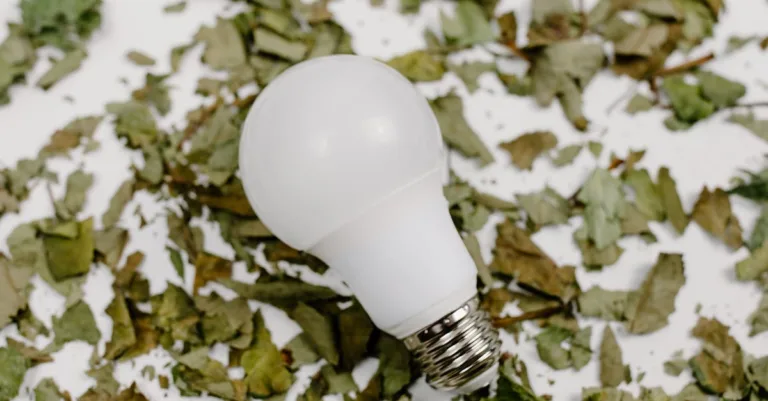 découvrez les principales sources de consommation excessive d'énergie et apprenez comment les éviter pour réduire votre facture et protéger l'environnement.