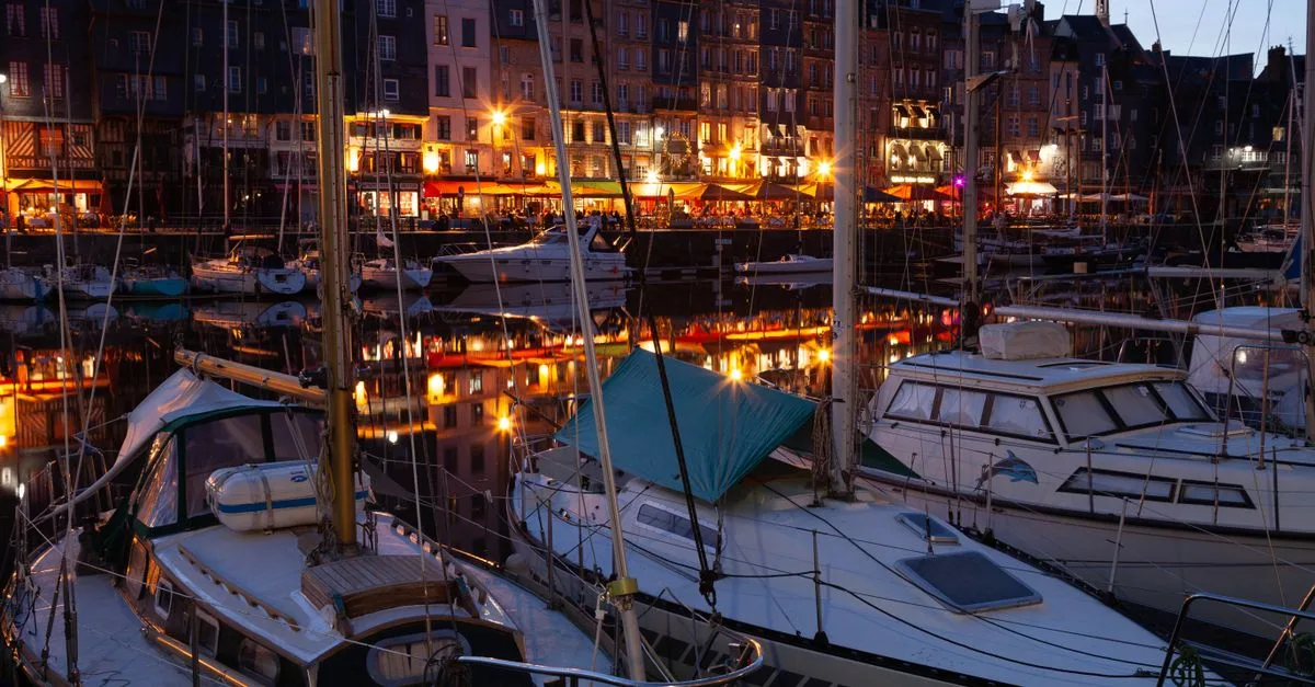 découvrez les saveurs authentiques de la cuisine normande, entre fruits de mer frais, produits laitiers et spécialités traditionnelles de normandie.
