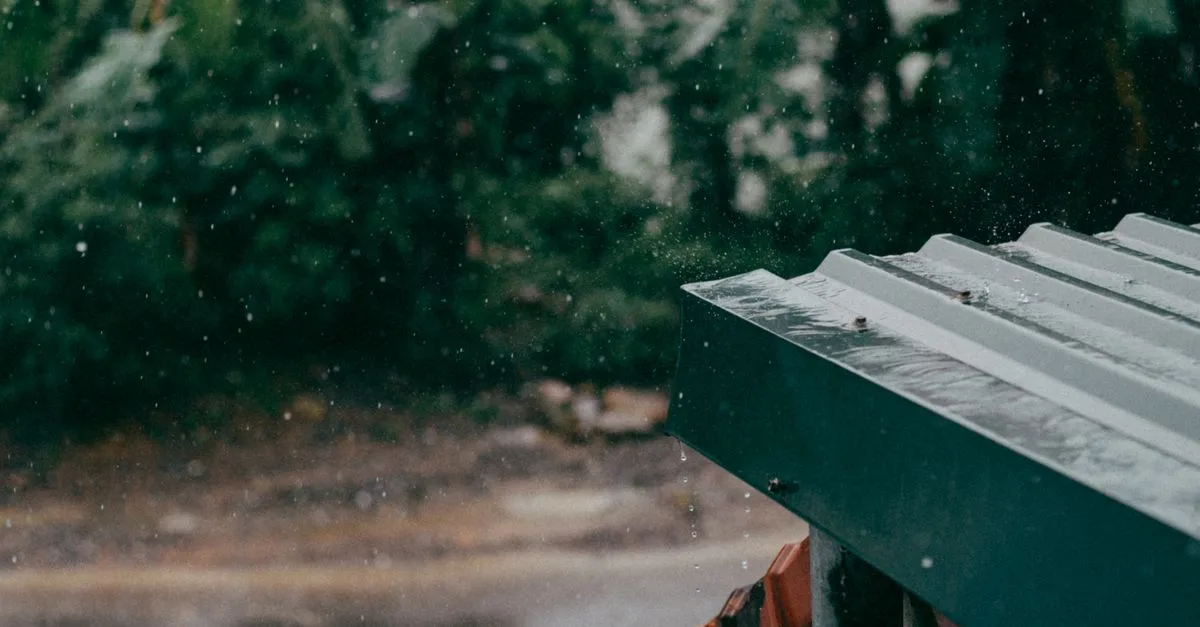 découvrez les techniques et avantages de la collecte des eaux de pluie pour économiser l'eau et protéger l'environnement.