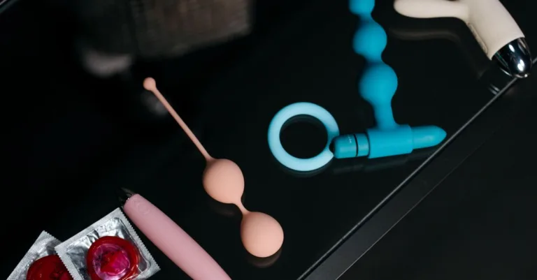 découvrez les techniques et conseils pour un massage anal sûr et agréable, favorisant la détente et le bien-être intime.