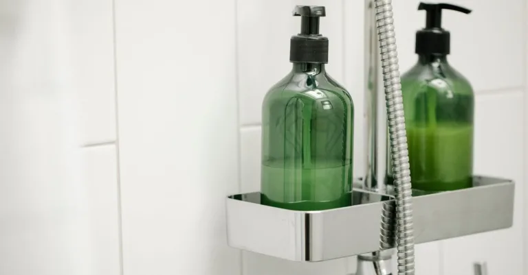 découvrez le bon dosage de savon noir pour nettoyer vos carrelages efficacement, éliminer les salissures et faire briller vos sols sans les abîmer.